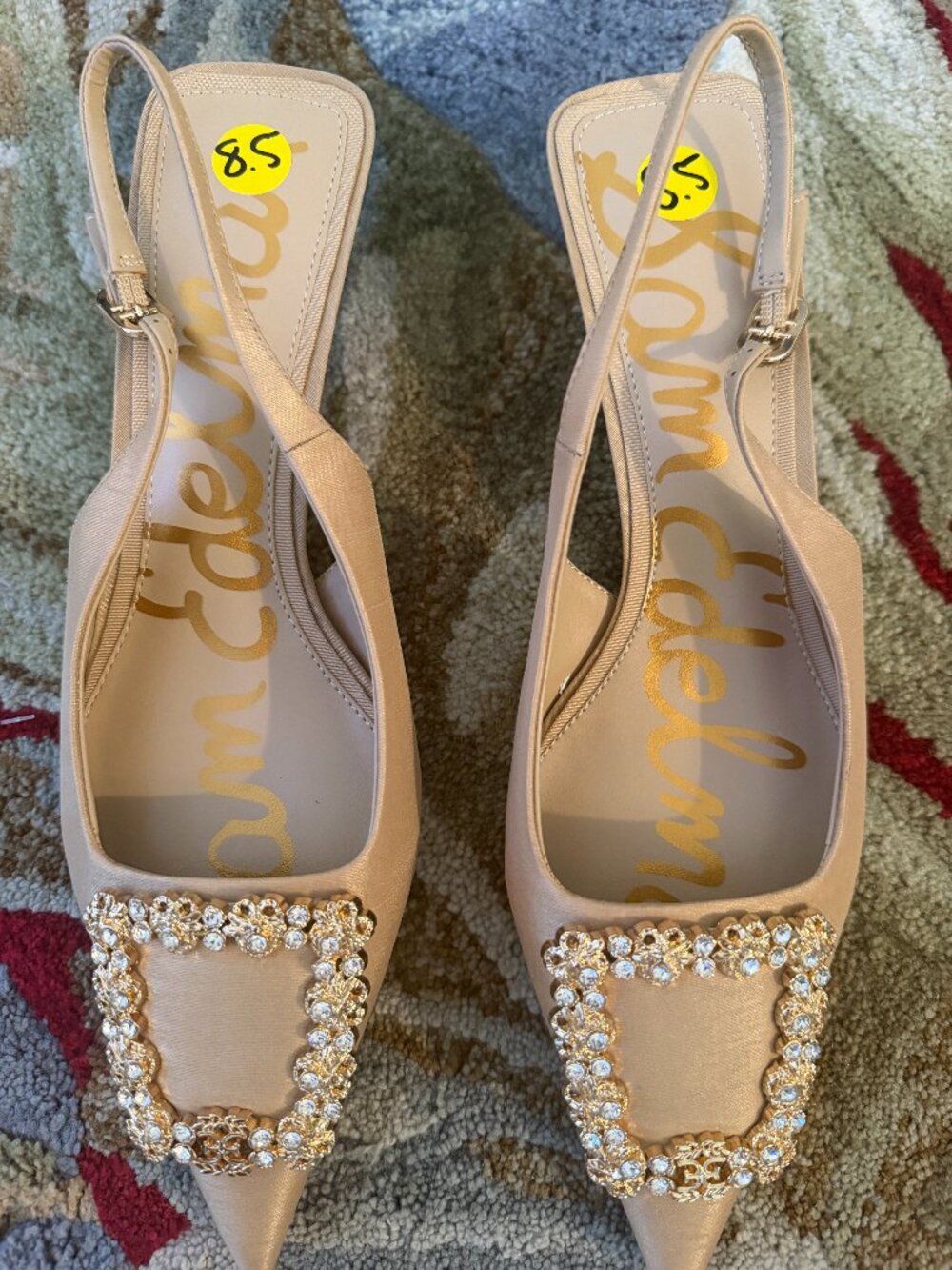 Sam 'Elderman Ecru  pump NWT